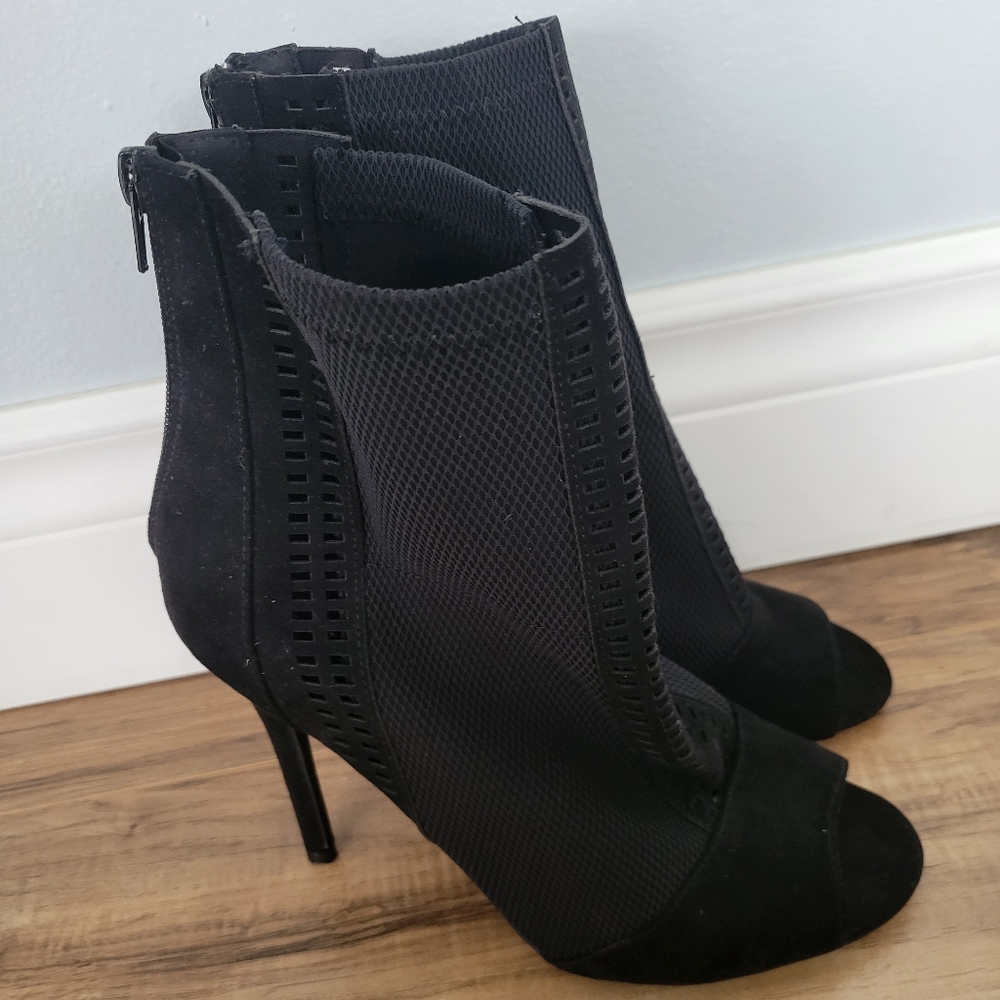 Qupid Black, Size 10, Heeled Peep toe Ladies Bootie